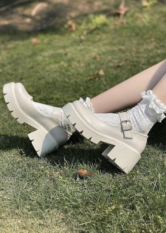 Bonnie - Oxfords mustat kiiltävän nahkaiset korkokengät saappaat